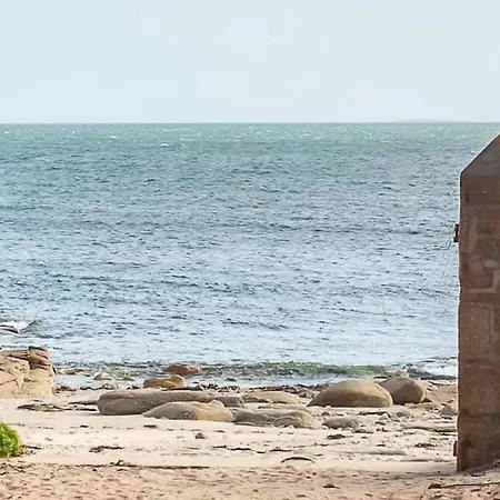 La Zai Zai, Maison Du Cabellou Face A La